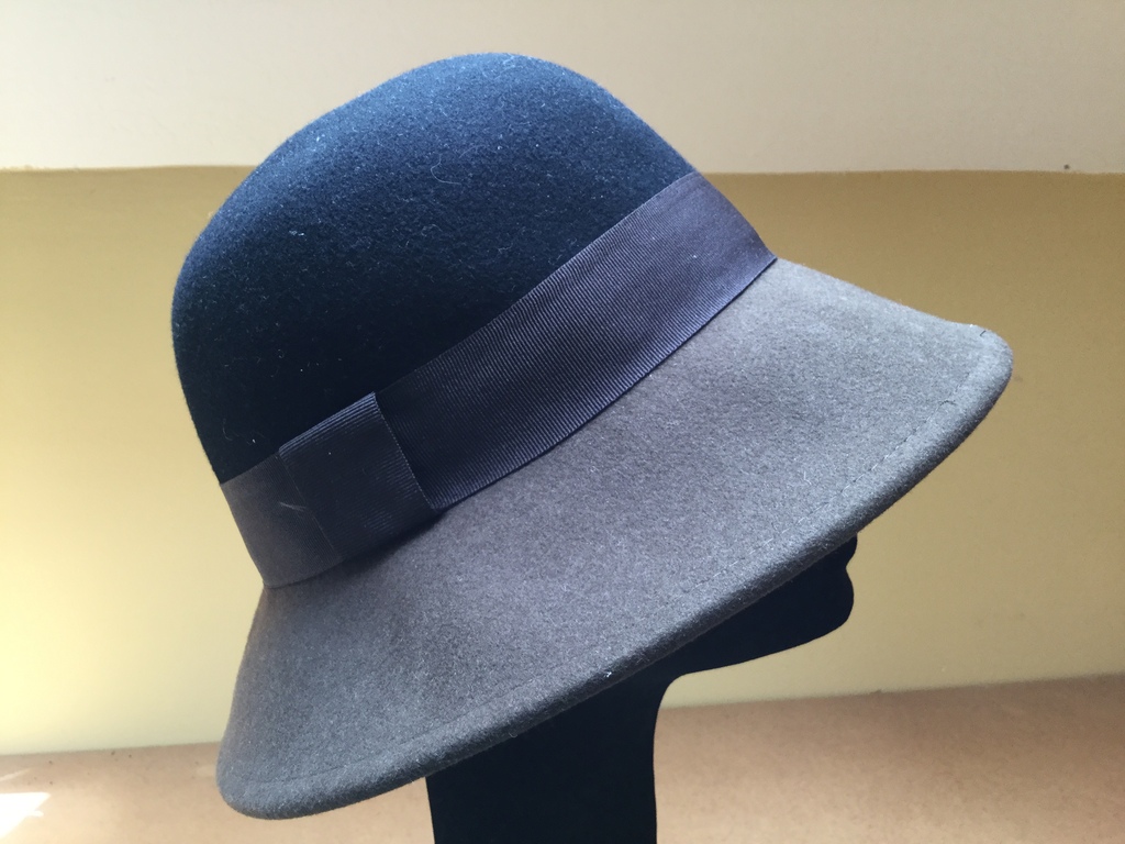 Brown&Black Cloche Suzanne Bettley 9L